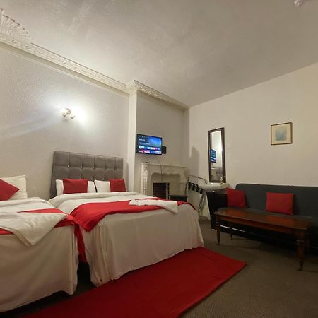 Saji Hotel 伊尔福德 外观 照片