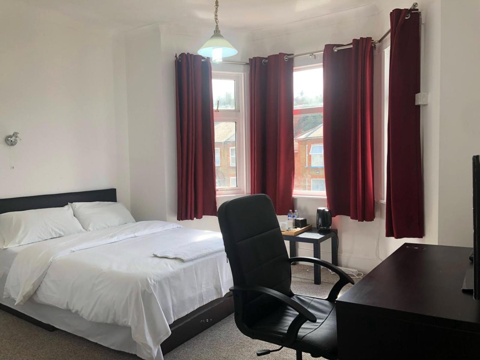 Saji Hotel 伊尔福德 外观 照片