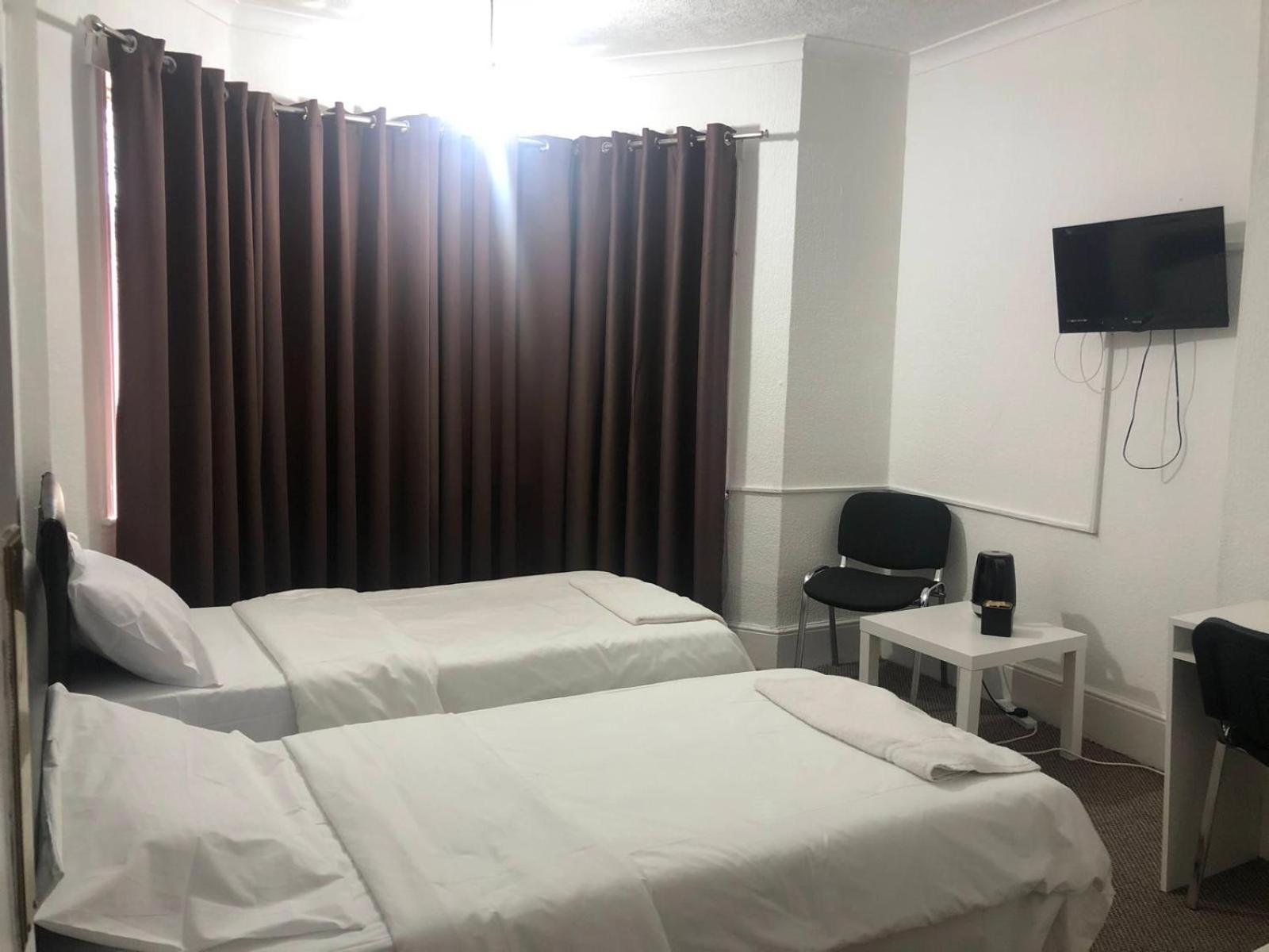 Saji Hotel 伊尔福德 外观 照片