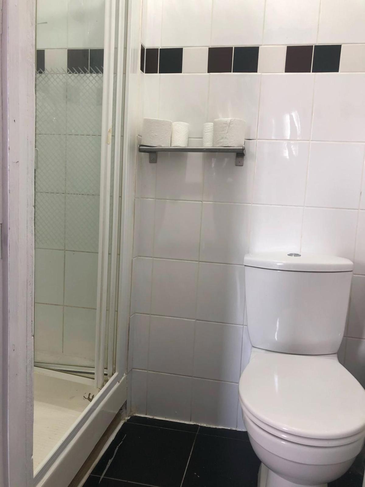Saji Hotel 伊尔福德 外观 照片