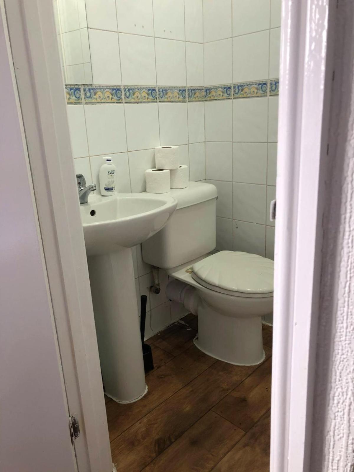 Saji Hotel 伊尔福德 外观 照片