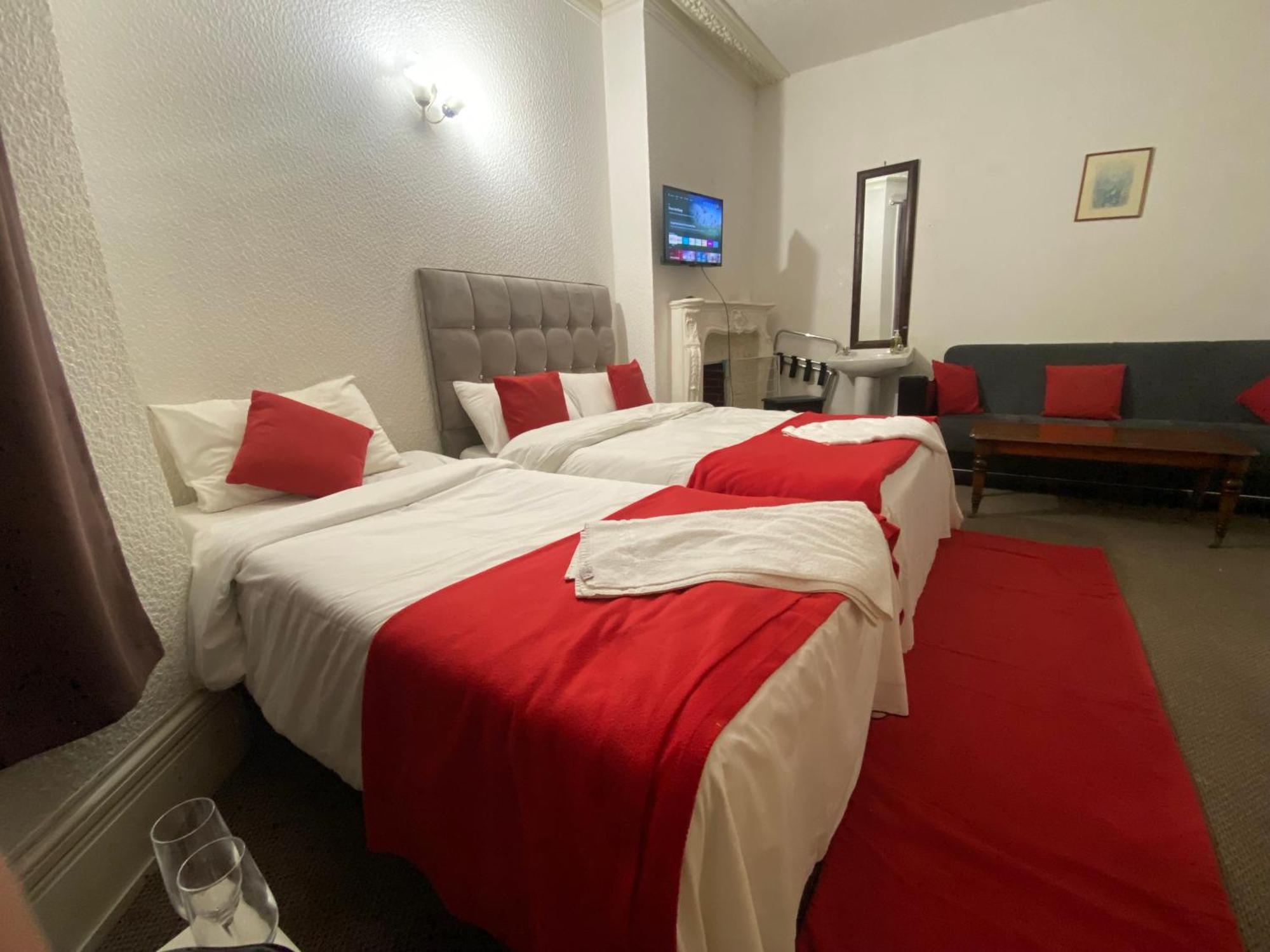 Saji Hotel 伊尔福德 外观 照片