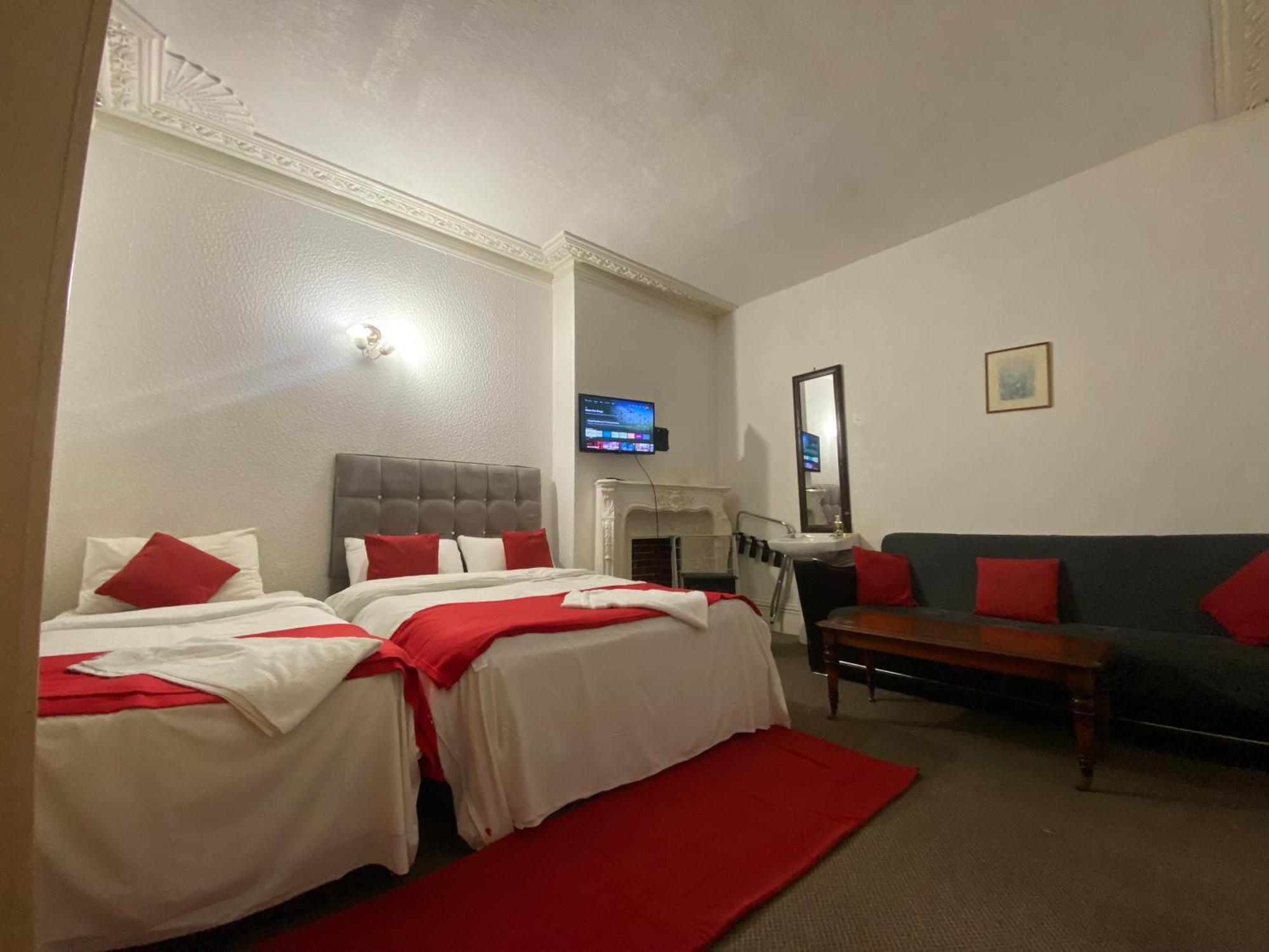 Saji Hotel 伊尔福德 外观 照片
